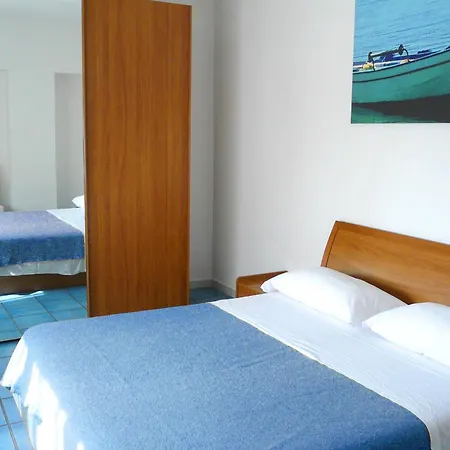 Mediterranea Lägenhetshotell 3*